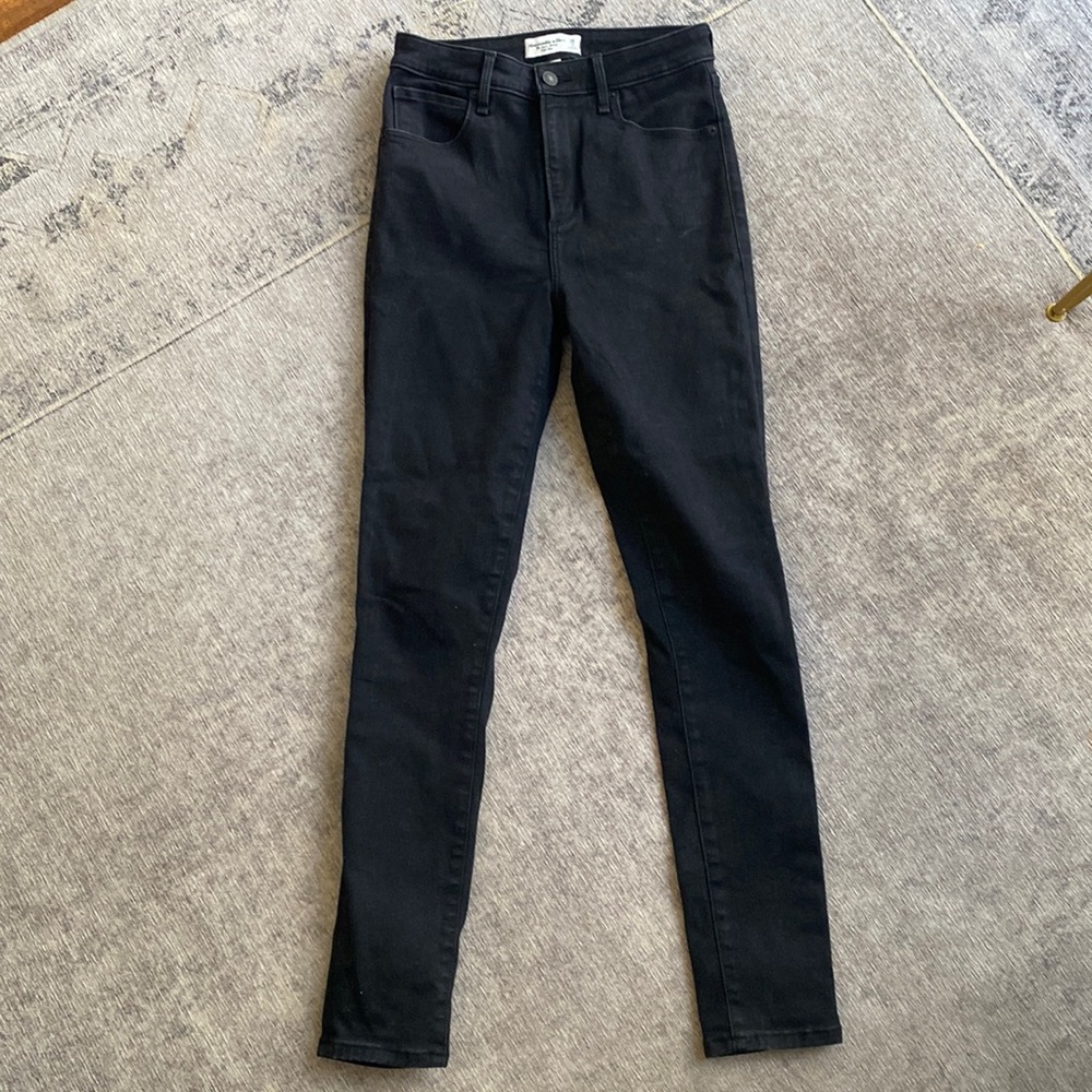 Abercrombie Curve Love super skinny high rise black jeans size 26/2